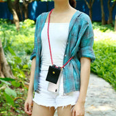 Lade das Bild in den Galerie-Viewer, Pink schwarz weiß gepunktet / Xperia L3